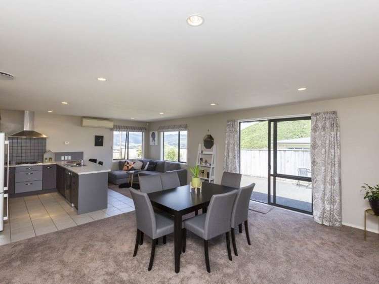 22 Garrett Place Riverstone Terraces_4