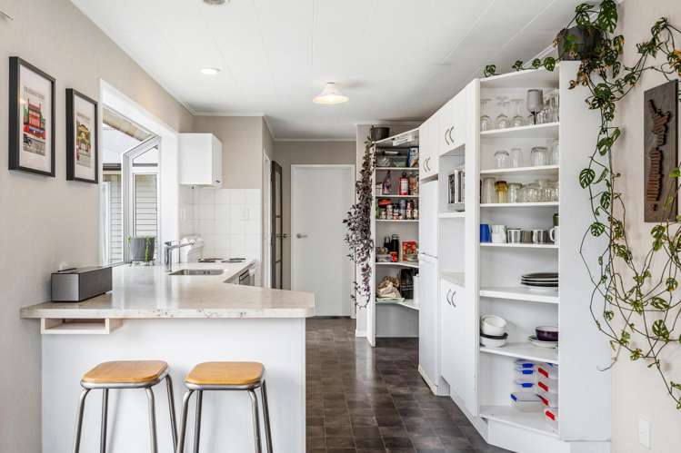 48 Robinson Crescent Tamatea_6