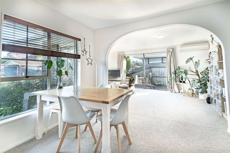 7 Apsley Drive Russley_3