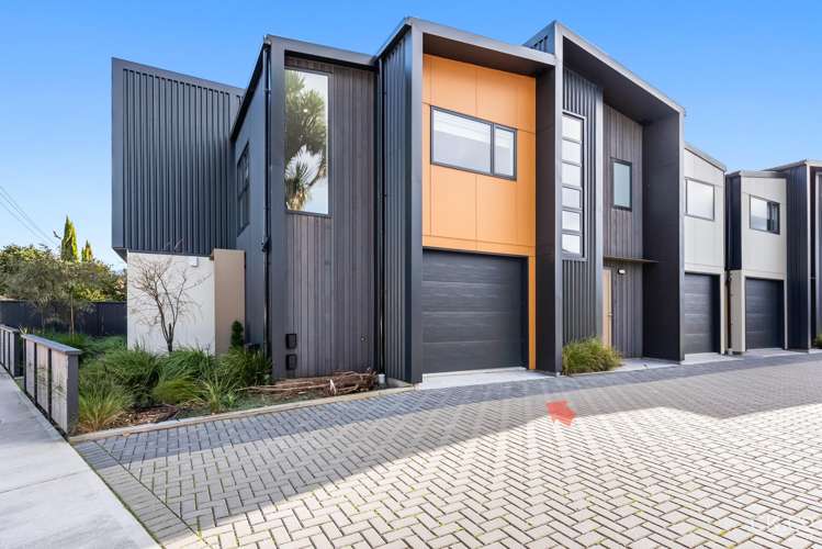 1/51 Kings Crescent Lower Hutt Central_19