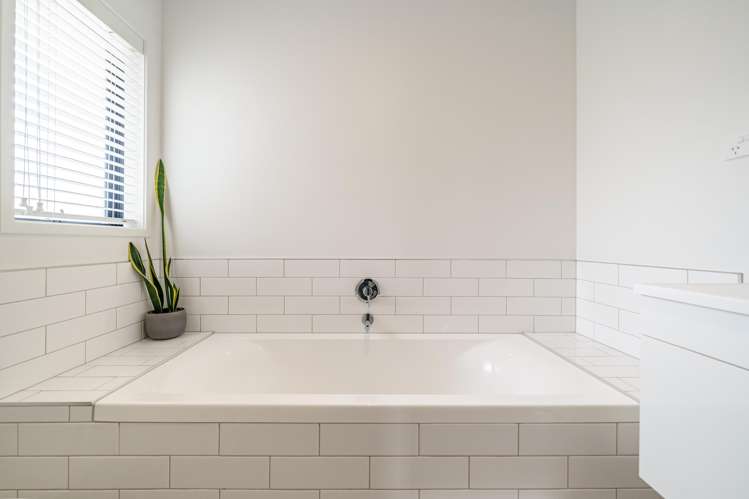 84 Riverstone Drive Riverstone Terraces_23