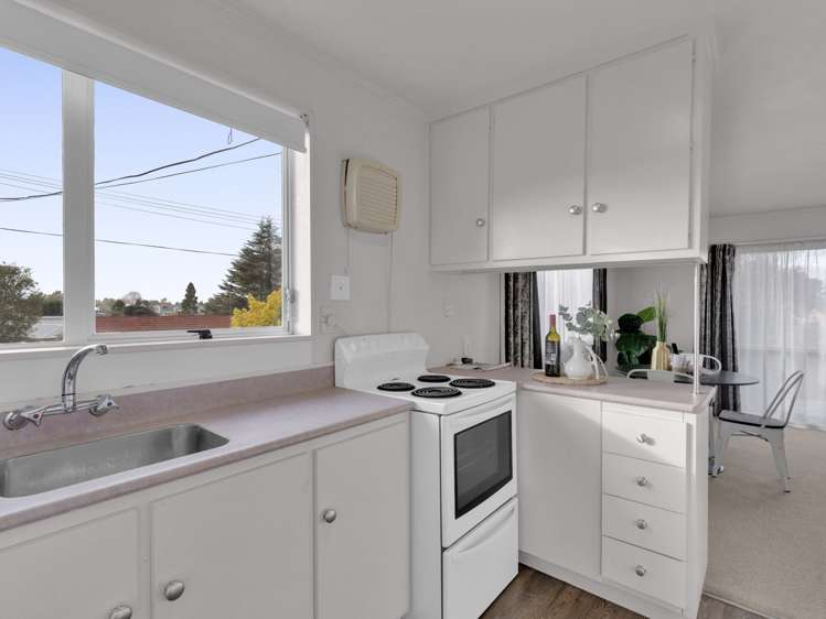 73 Tuhikaramea Road_5