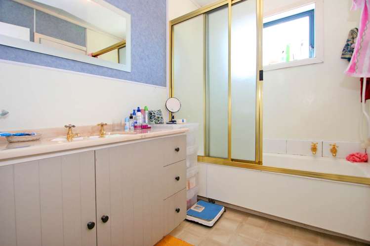 1/65 Clevedon Road Papakura_6