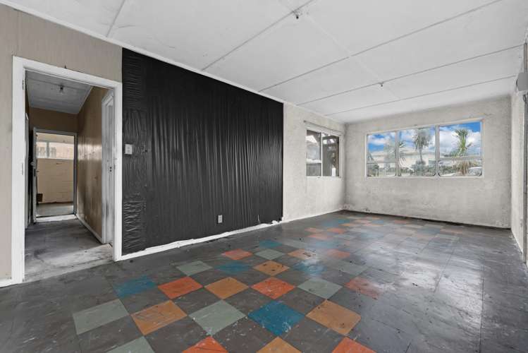 12 Ozich Avenue Te Atatu South_13