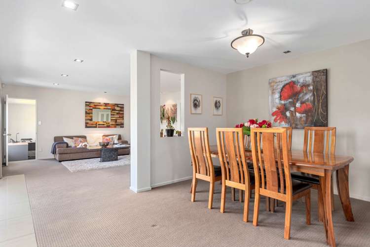 8 Elie Place Wattle Downs_32