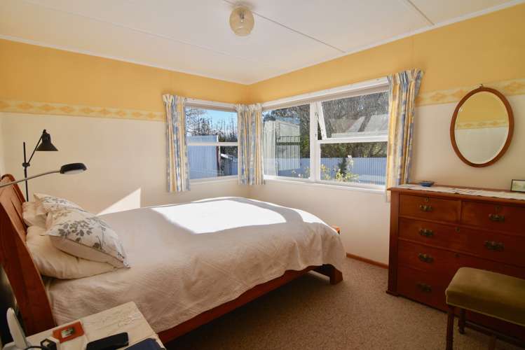 15 Clifton Avenue Carterton_9