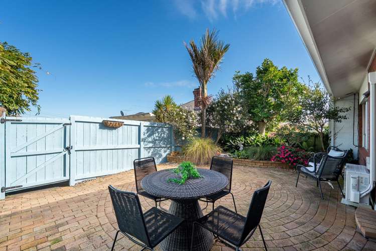 2/11 Kawerau Avenue_1