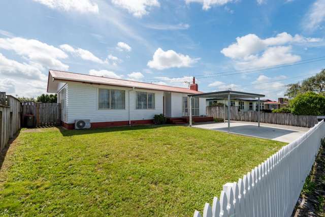 Zoned for Hillcrest High School Fantastic Family Home