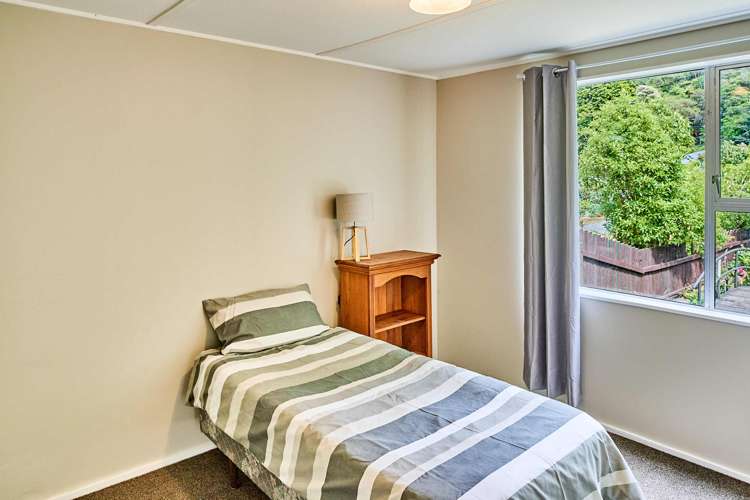 72 Hair Street Wainuiomata_9
