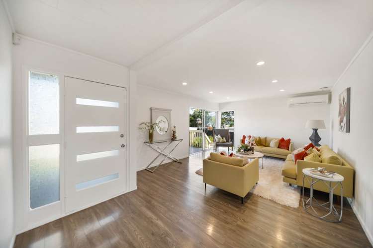 17 Sandrine Avenue Clover Park_5