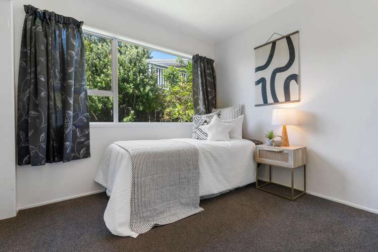 1/6 Oruamo Place Beach Haven_10