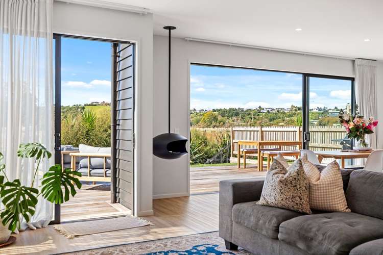 37 Tangaroa Place Poike_6