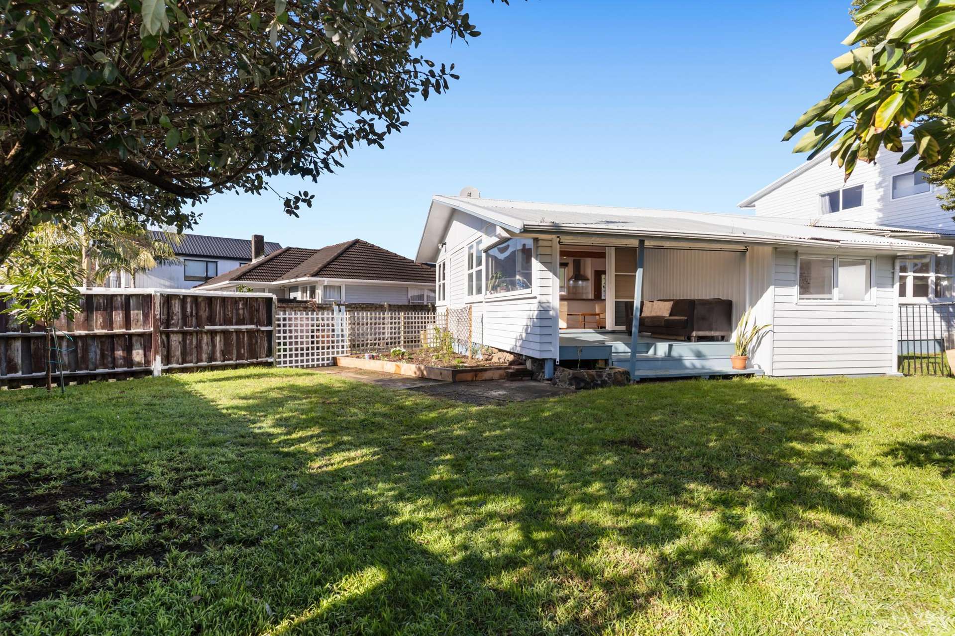 8 Montmere Avenue Te Atatu Peninsula_0