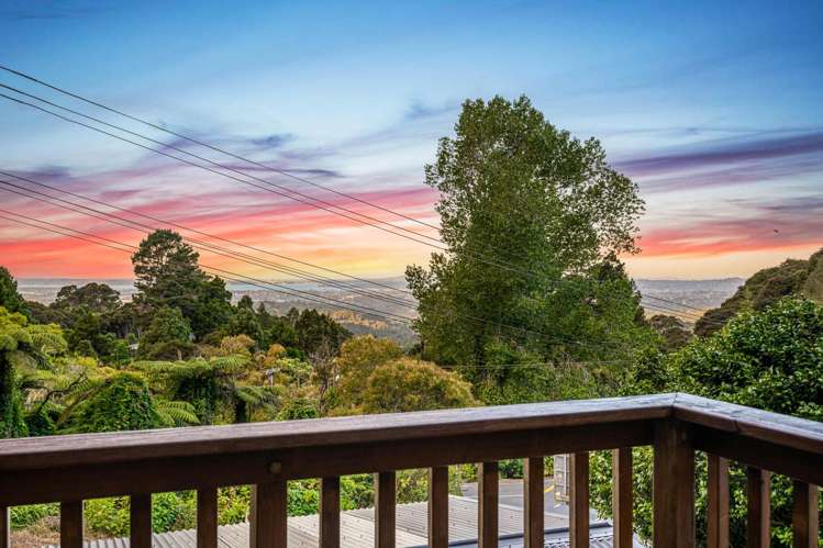 894 West Coast Road Waiatarua_3