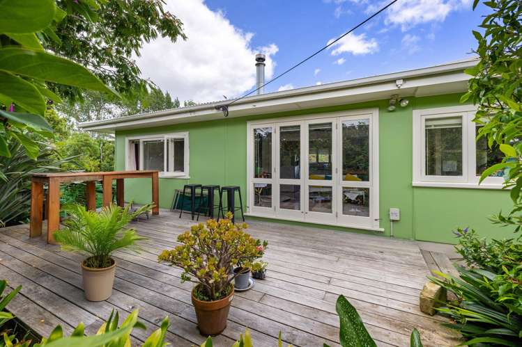 24 Lorenzen Bay Road Raglan_2