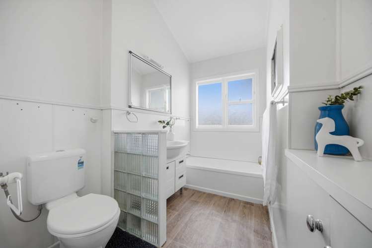 26 Onewa Road Northcote Point_12