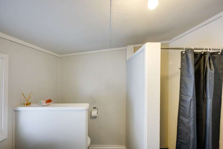 307 Southampton Street East Hastings_13