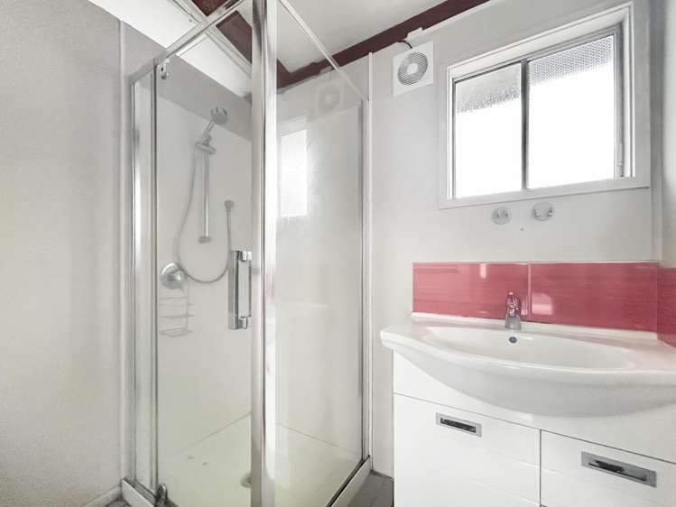 2/330 Marine Parade 2120_5