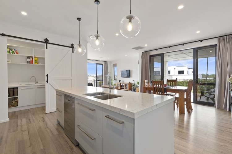 26 Drower Glen Flagstaff_5