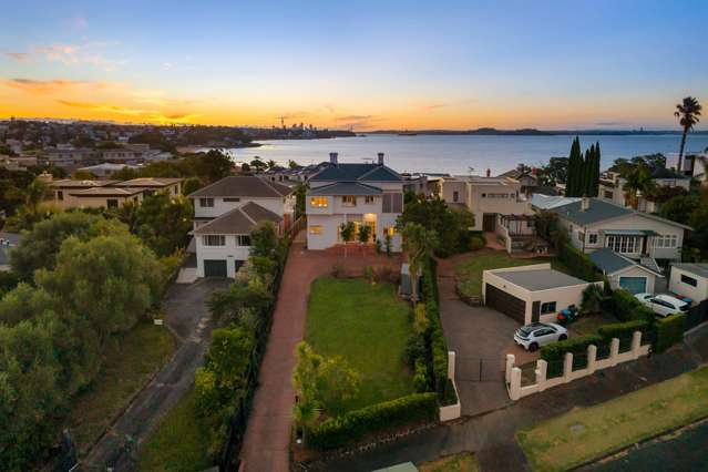 Landmark Estate - Exceptional Potential