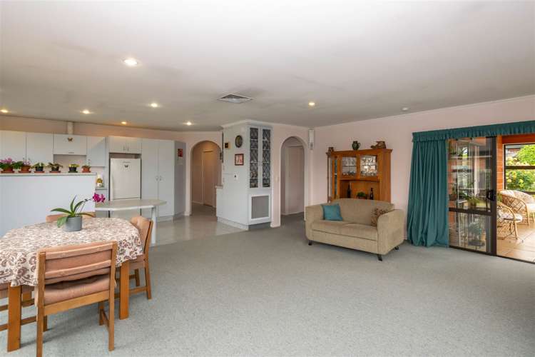 22 Karina Crescent Redwoodtown_10