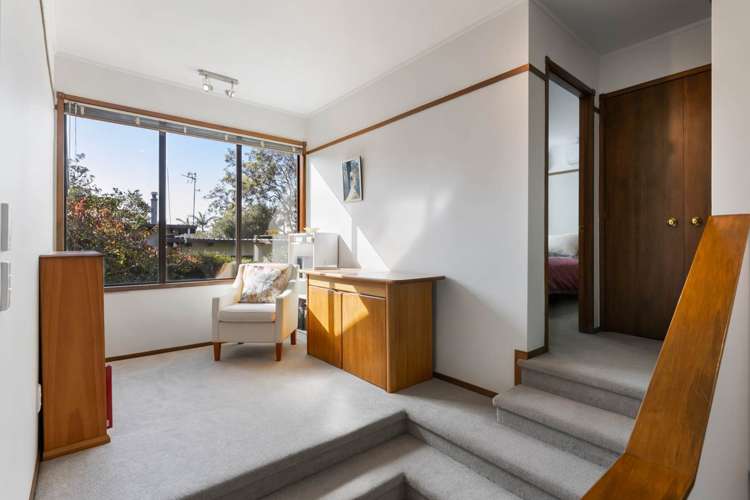 2/12 Penzance Road Mairangi Bay_11