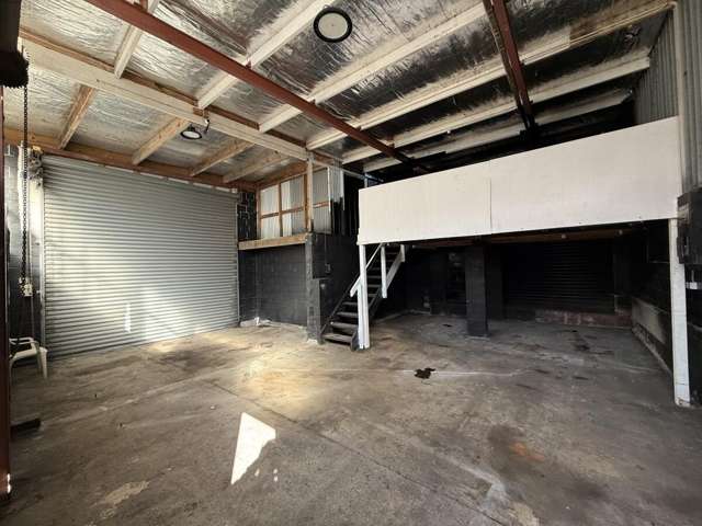 2/4 Gabador Place Mount Wellington_2