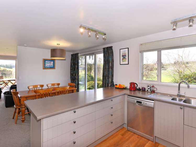 142 Strachan Road Ngatimoti_11