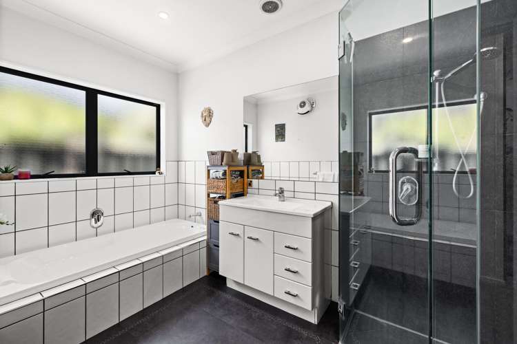 18 Delta Mews Place Clive_20