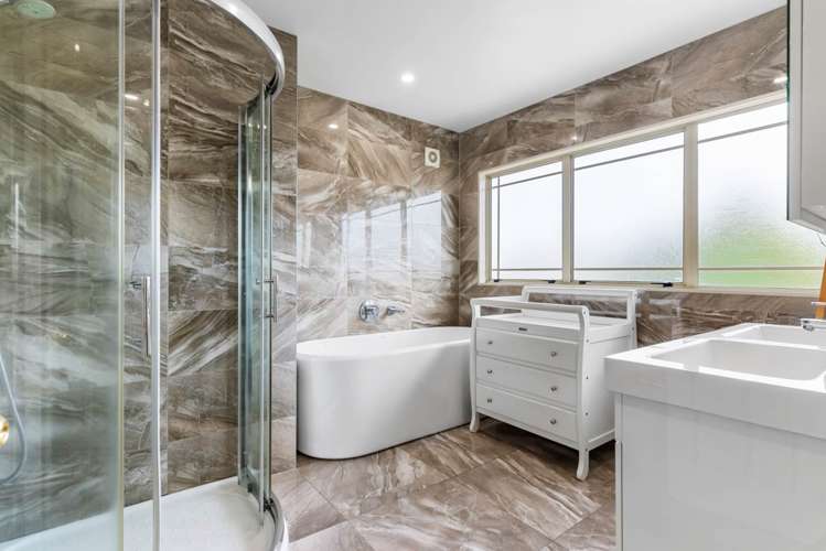 12 San Ambrosio Rise Henderson_12