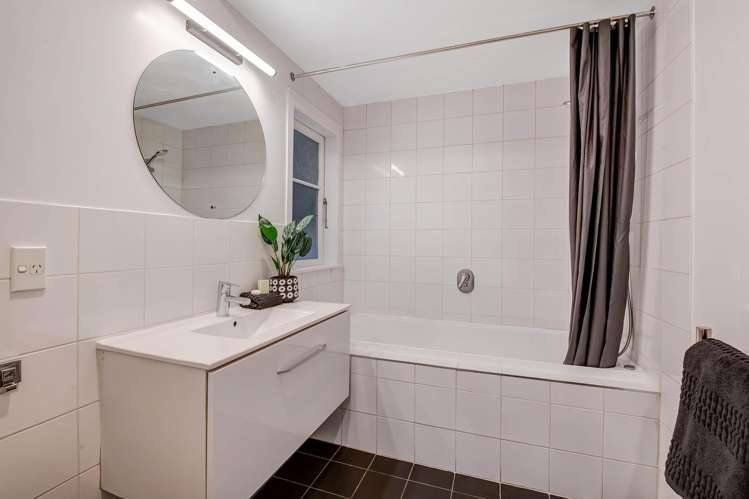 3 Moffat Road Red Beach_21