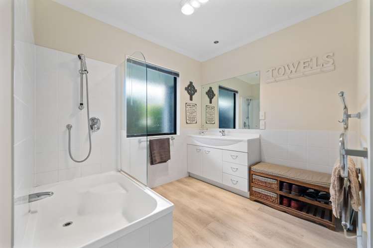 12 Holmwood Park Drive Morrinsville_17