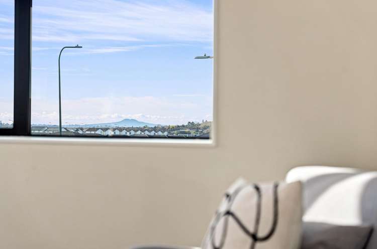 3 Golden Avenue Flat Bush_20