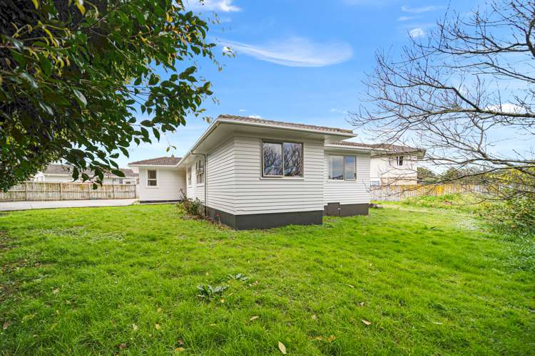 22 Molesworth Place Mangere_12