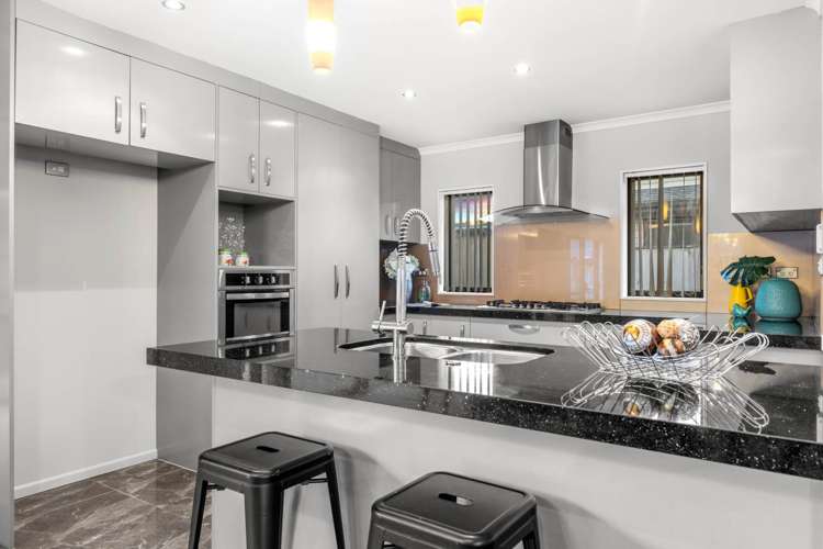 4 Springside Drive Flat Bush_13