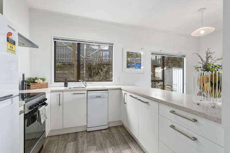 37b Greenstone Place Fernhill/Sunshine Bay_1