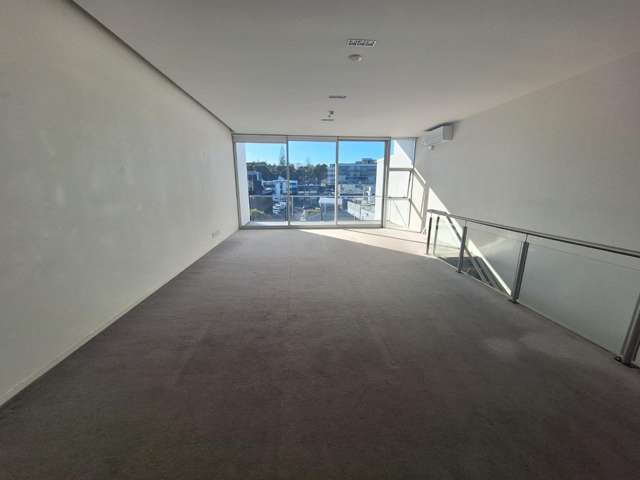 28 College Hill 1664_3