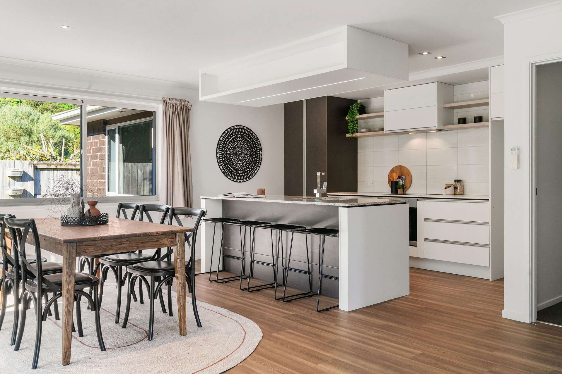 4 Fender Close Pyes Pa_0