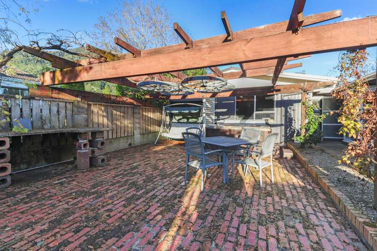 2 Russell Avenue Te Aroha_12