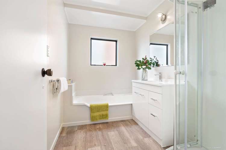 2/11 Taipari Road Te Atatu Peninsula_7