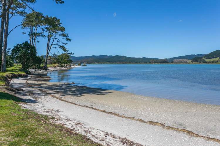 174 Harbour Drive Matarangi_19