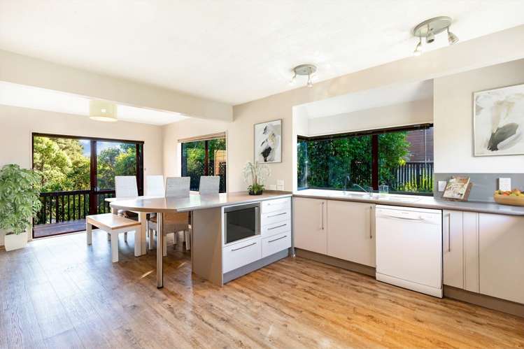 16 James Cook Drive Whitby_5