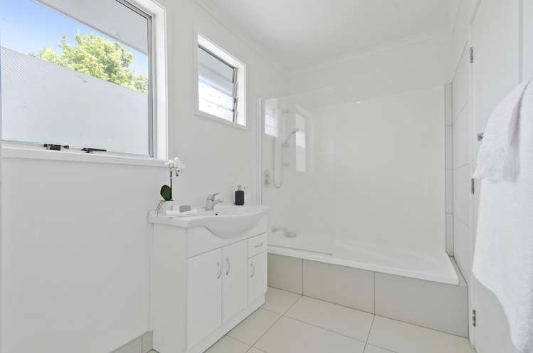 83 Advene Road 10667_10