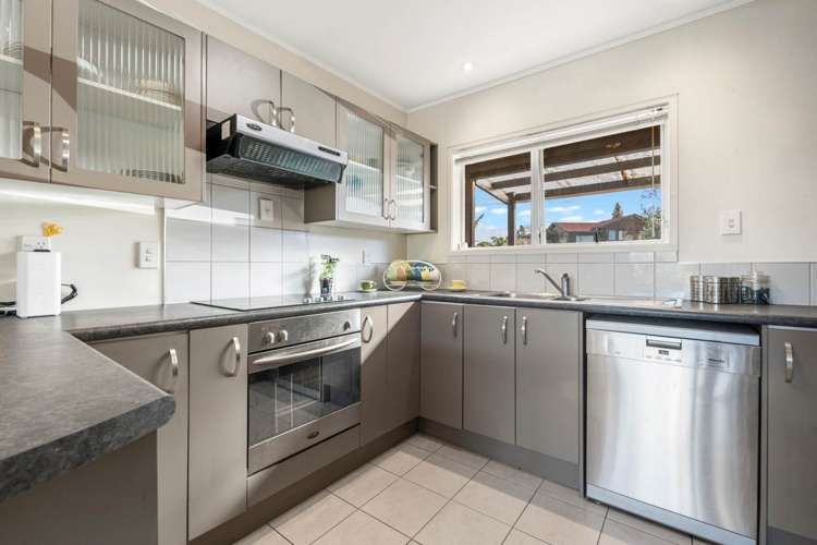 1/957a Beach Road Torbay_6