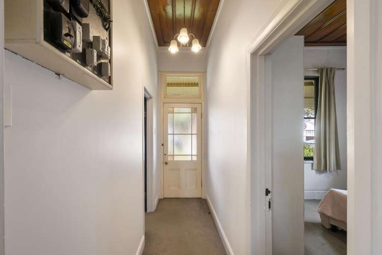 127 Linton Street West End_11