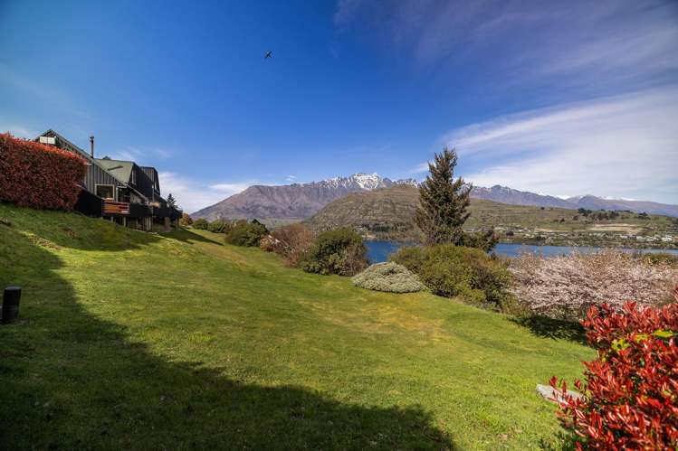 9 & 10/64 Goldfield Heights_5