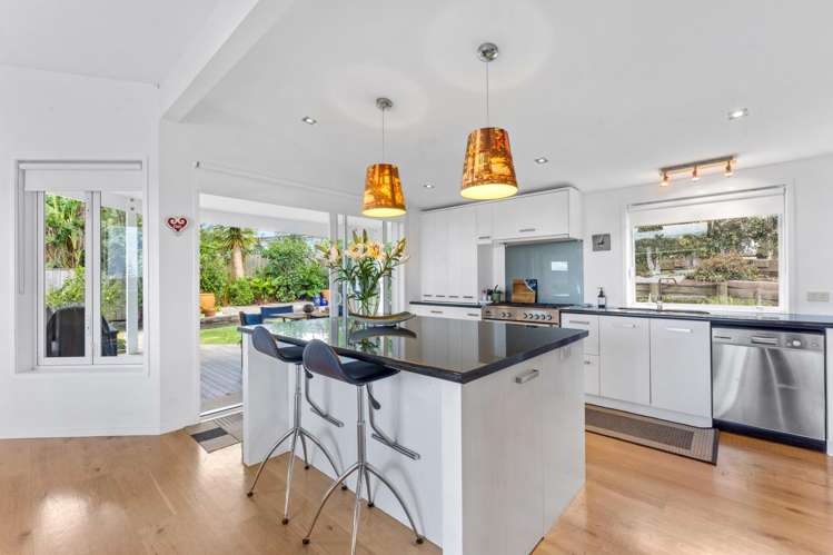 79 Hauraki Road Leigh_16