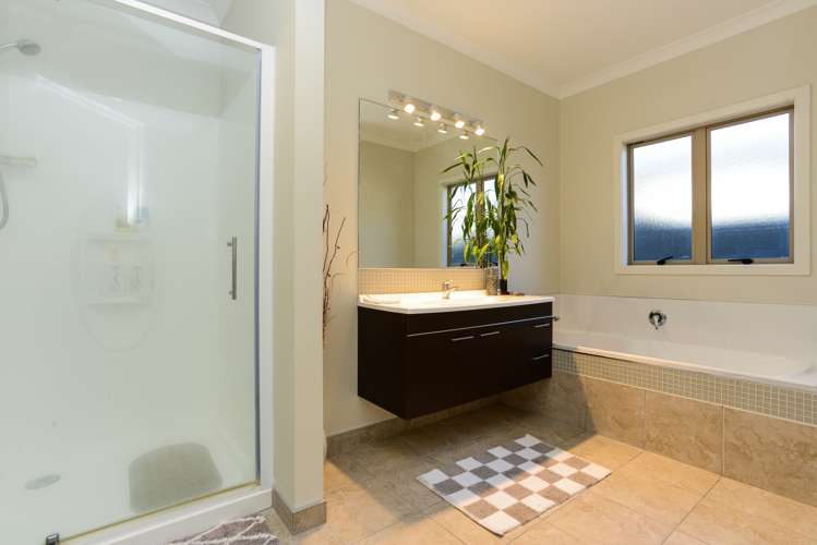 6 Akaroa Road Poraiti_13