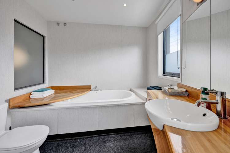 30 Fox Street Opunake_36
