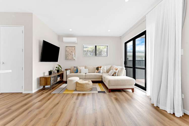 7/10 Newington Road_2